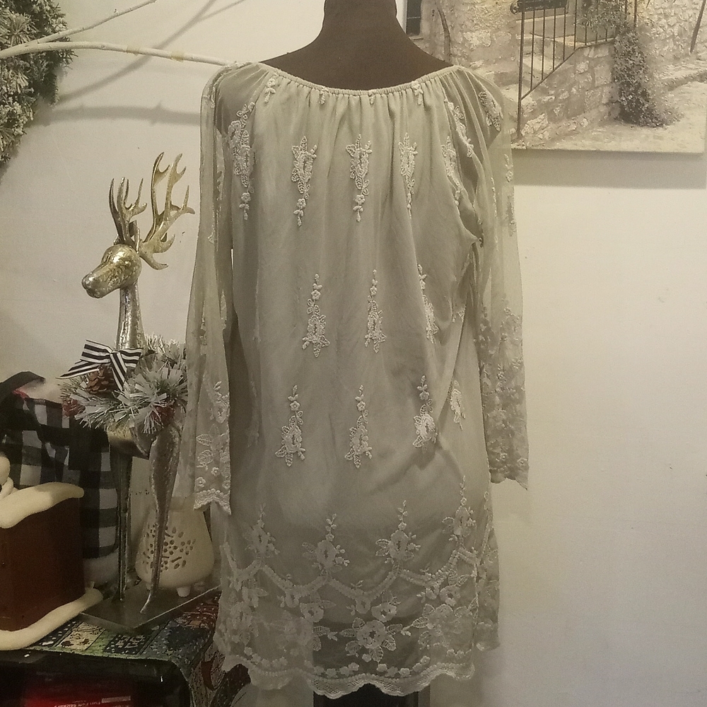 Calstyle tunic ($) - Picture 4 of 6